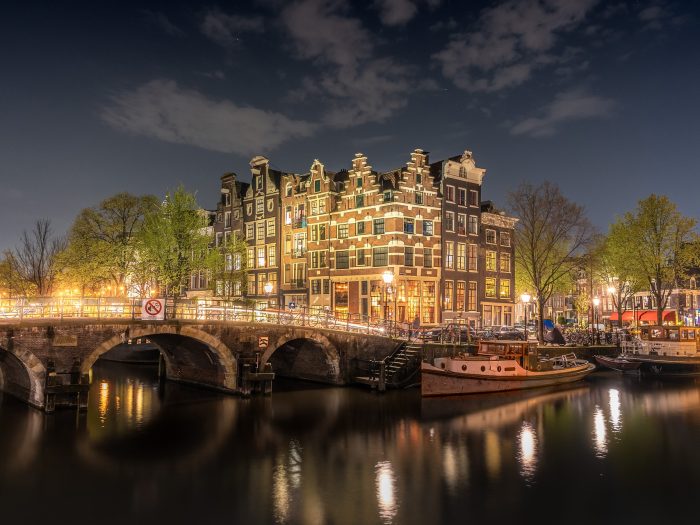 amsterdam-4230946_1920