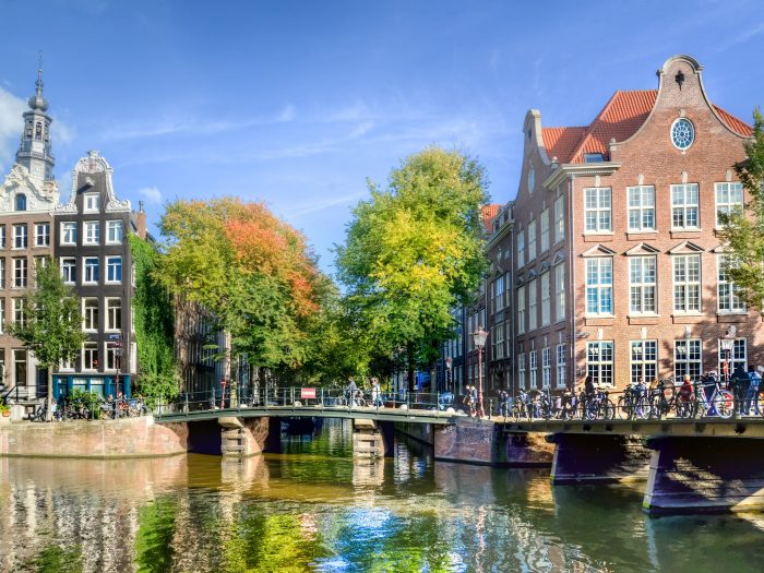 amsterdam-3714607_1920