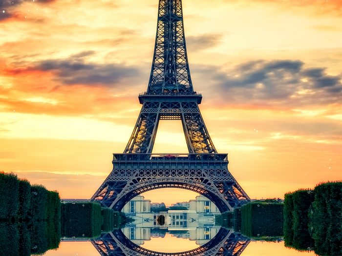 eiffel-tower-2613935_1920