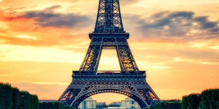 eiffel-tower-2613935_1920