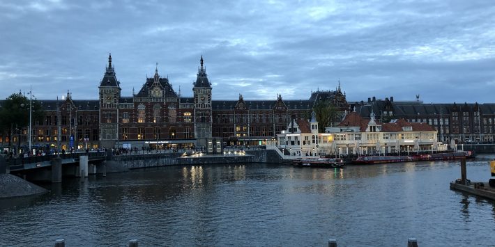 amsterdam-3612987_1920