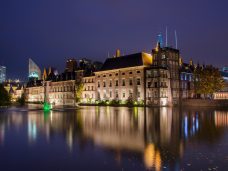 binnenhof-1453078_1920