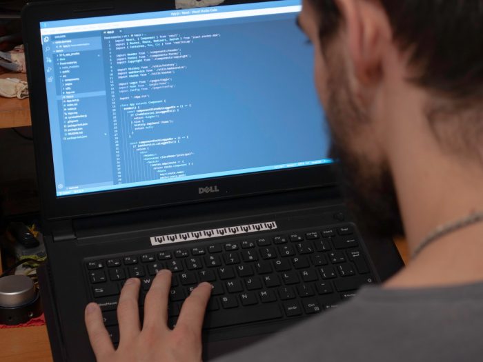 pexels-jules-amÃ©-4078343