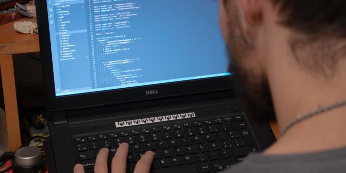 pexels-jules-amÃ©-4078343